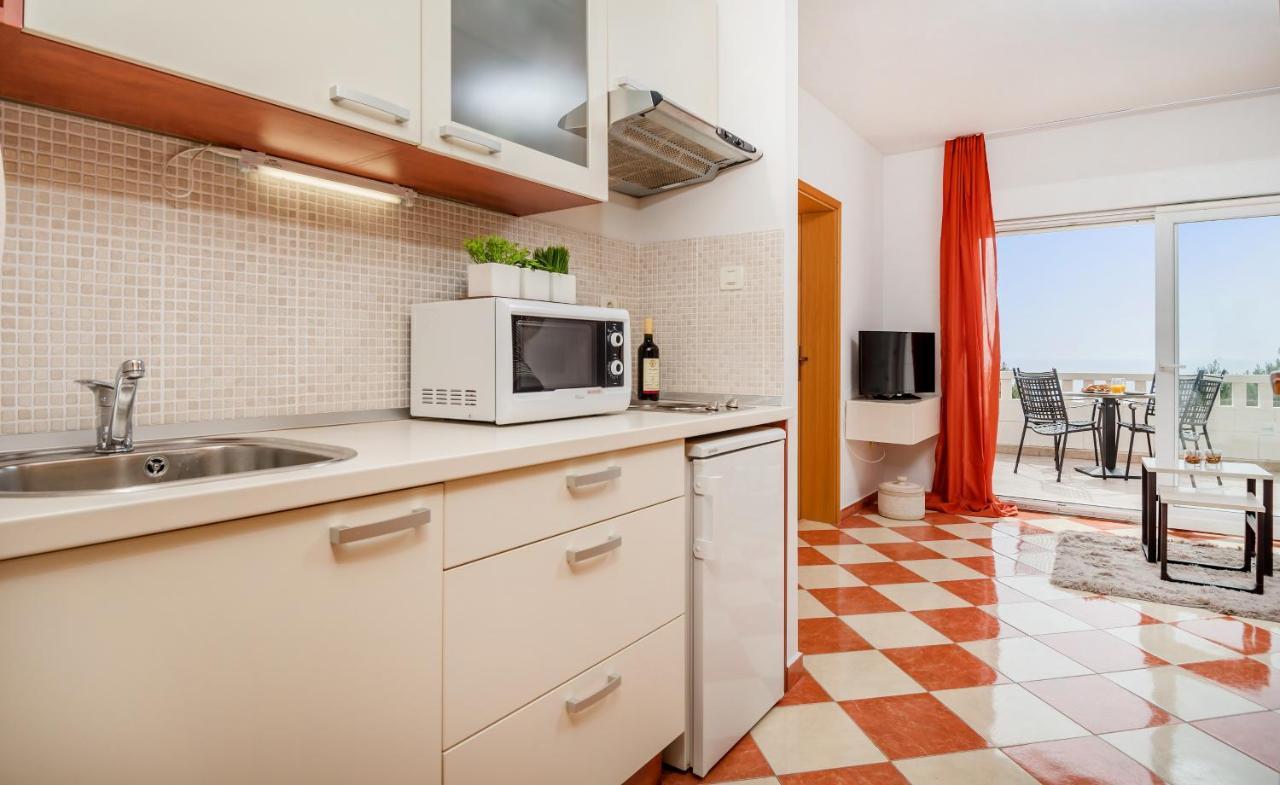 Apartments And Rooms With Parking Space Rogoznica - 10339 Dış mekan fotoğraf