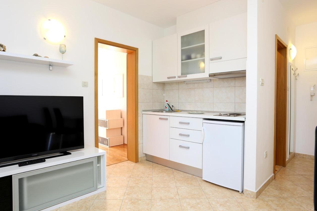 Apartments And Rooms With Parking Space Rogoznica - 10339 Dış mekan fotoğraf